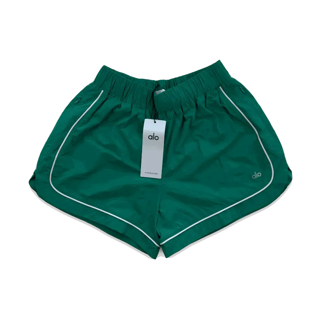 ALO SHORT VERDE CONJUNTO (1).webp