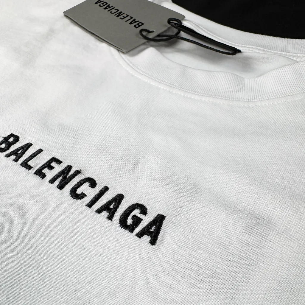 BALENCIAGA-2564-FRENTE-DETALLE-BLANCO.webp
