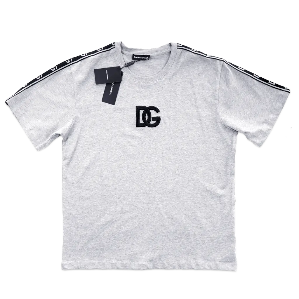 DG-HOMBRE-CONJUNTO-PLAYERA-GRIS.webp
