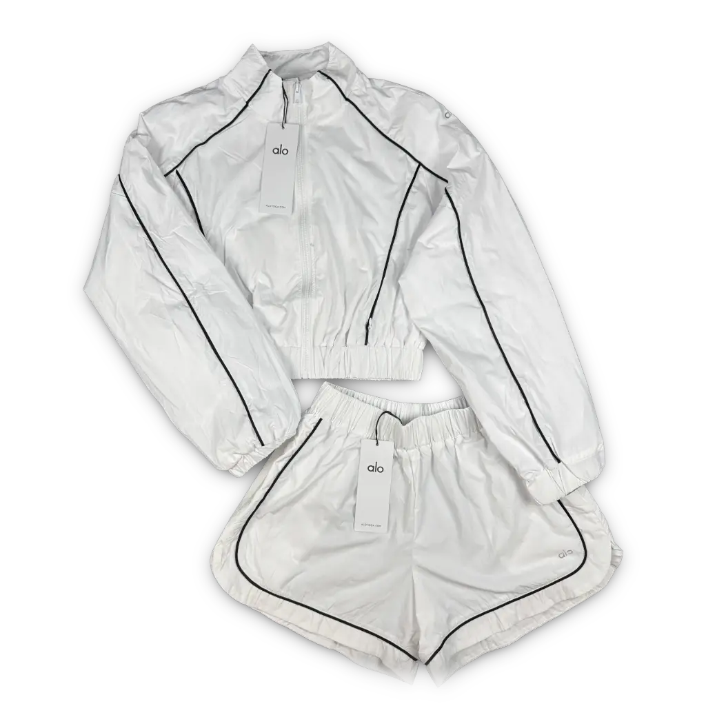 CONJUNTO ALO YOGA CHAMARRA Y SHORT BLANCO