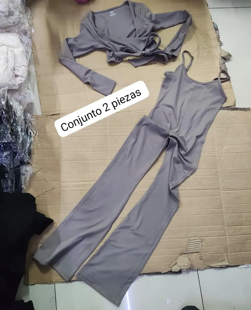 CONJUNTO 2 PIEZAS ENTERIZO ALO GRIS